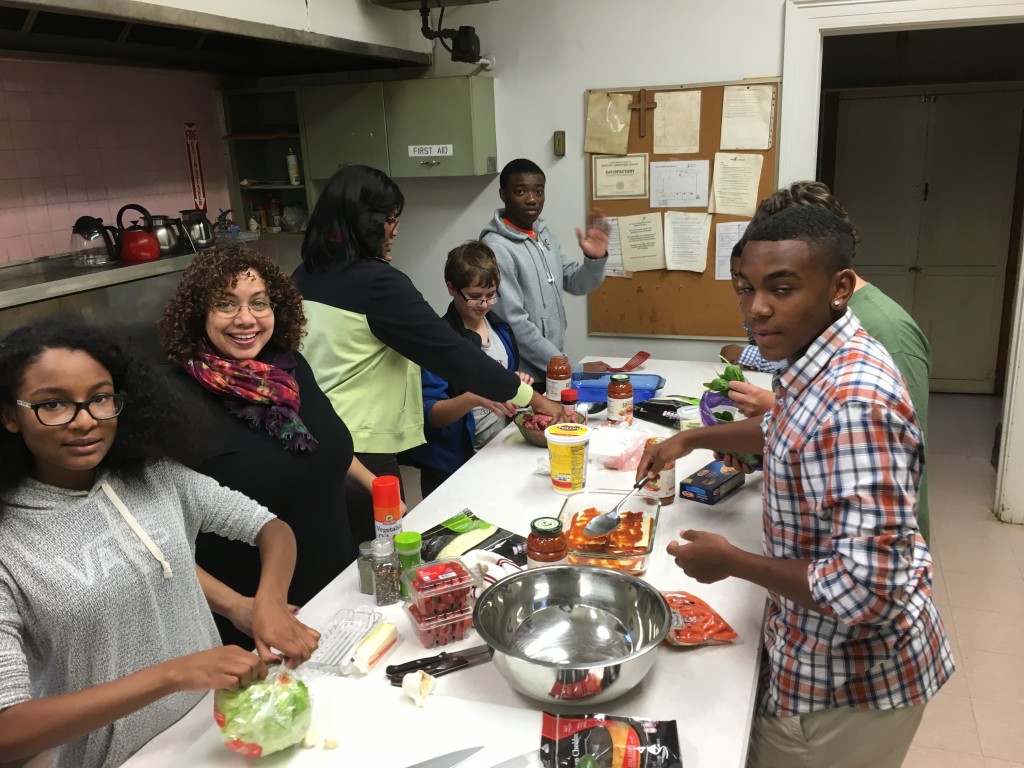Youth Group Dinner Pictures : Christ Episcopal Church
